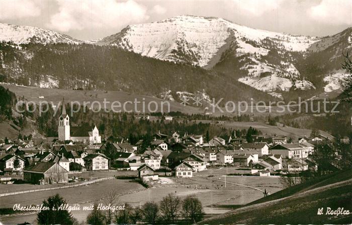 Oberstaufen Gesamtansicht mit Blick zum Hochgrat Allgaeuer Alpen