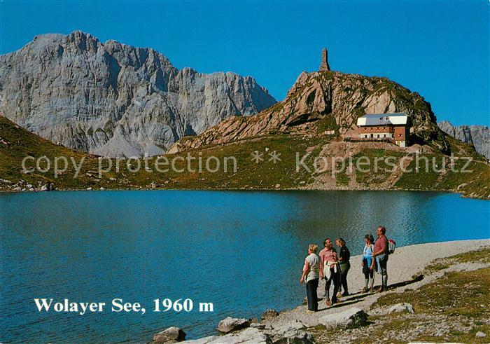 Mauthen Wolayer See Bergsee Berghuette mit Biegengebirge