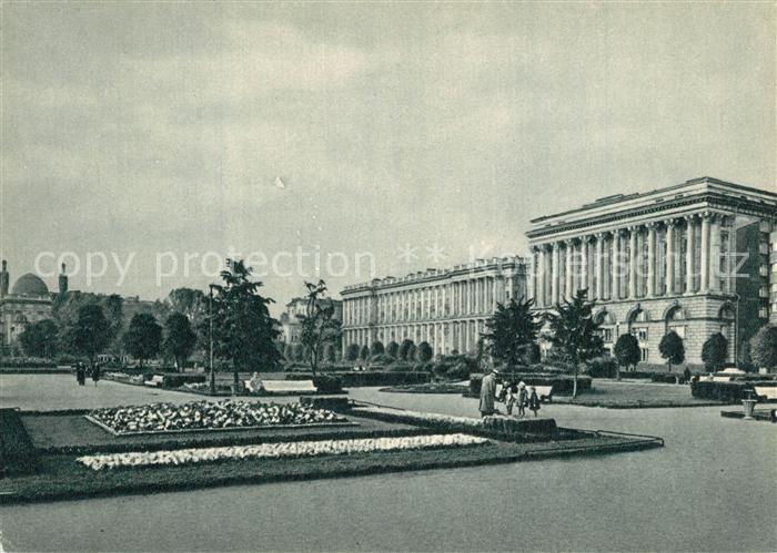 Leningrad St Petersburg Revolutionsplatz