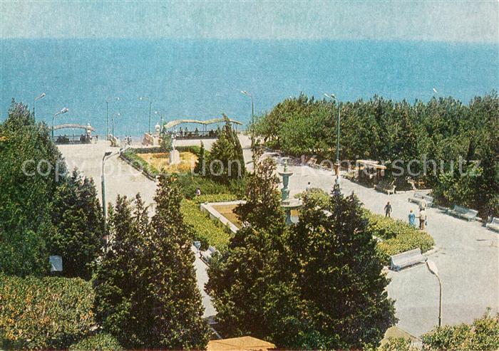 Baku Garten vor Sanatorium