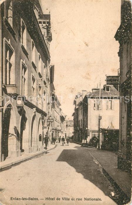 Evian-les-Bains Haute Savoie Hotel de Ville et rue Nationale