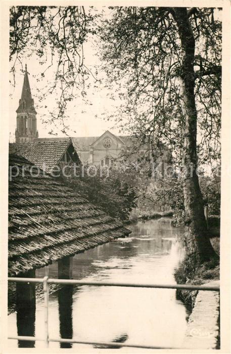 Le Bugue Perspective sur le clocher