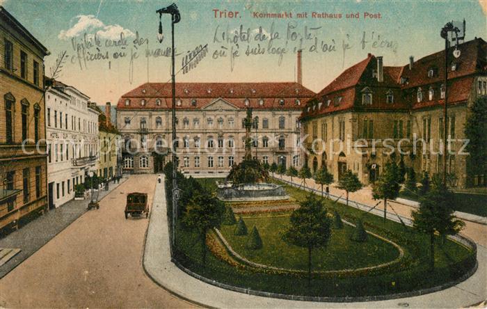 Trier Kornmarkt mit Rathaus und Post