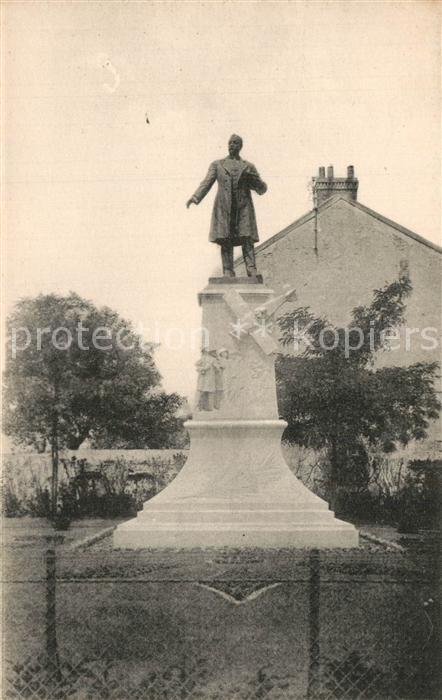 Saint-Maur-des-Fosses Statue de Bertaud