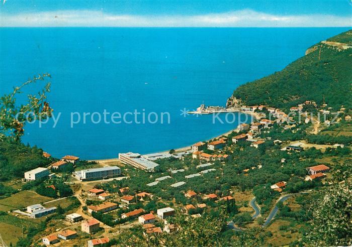 Petrovac na moru Panorama Kuestenstadt