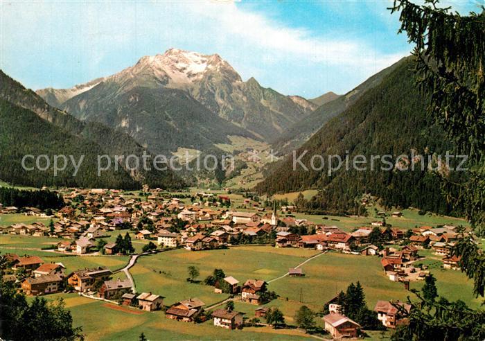 Mayrhofen Zillertal Panorama Zillertal mit Blick zum Gruenberg Zillertaler Alpen