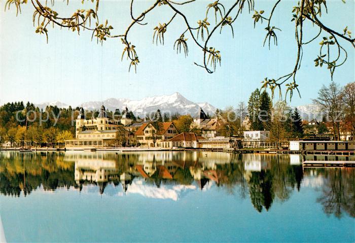 Velden Woerthersee Uferpartie am See Wasserspiegelung Blick gegen Mittagskogel K