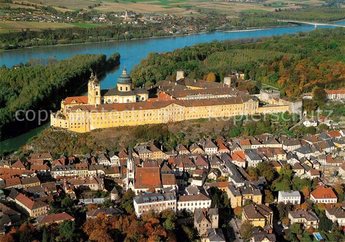 Melk Donau Stift Kloster Fliegeraufnahme