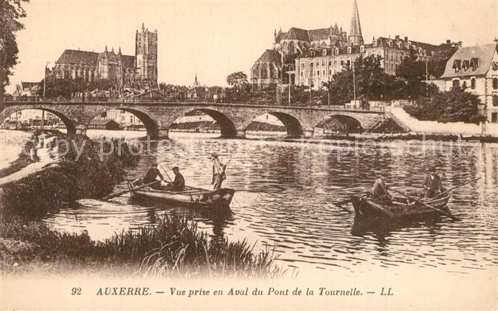 Auxerre Vue prise en Aval du Pont de la Tournelle