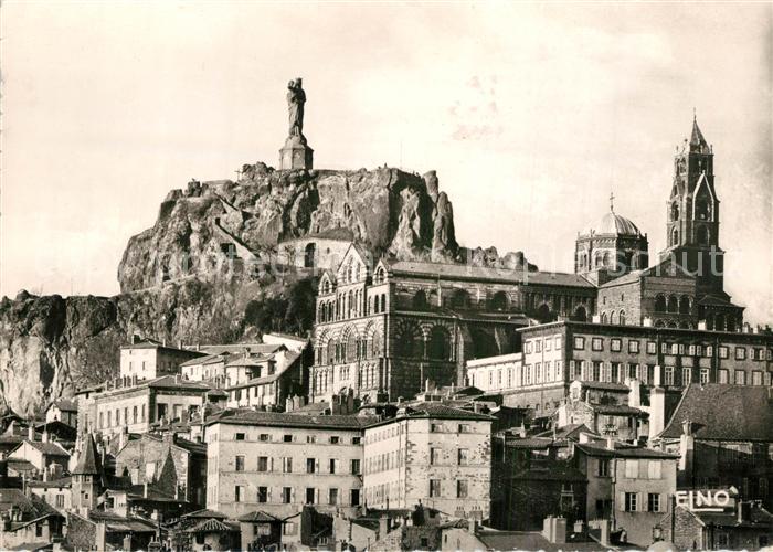 Le Puy-en-Velay Vue d’ensemble sur le rocher Corneille la Cathedrale ND du Puy