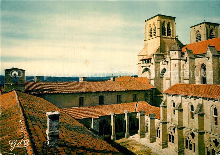 La Chaise-Dieu Abbaye Saint Robert Perspective meridionale sur le Cloitre et l’E
