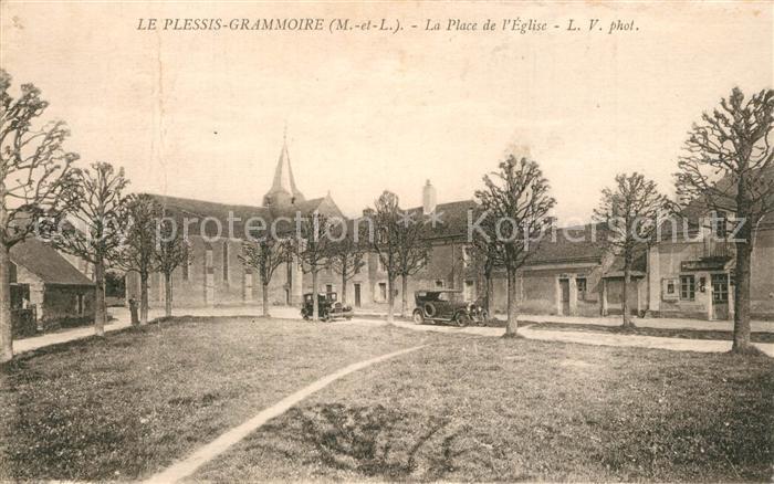 Le Plessis-Grammoire Place de L_Eglise
