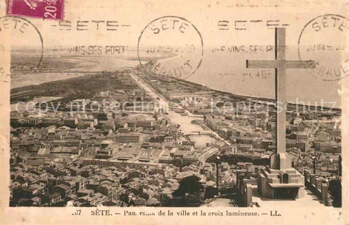Sete Cette Panorama de la ville et la croix lumineuse