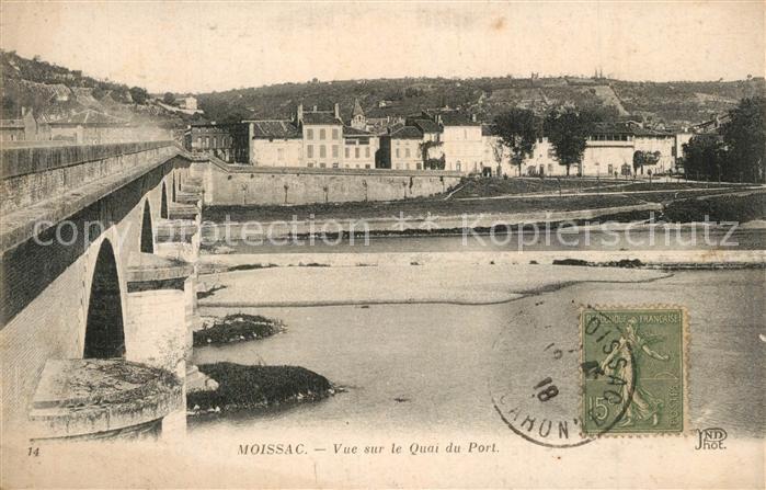 Moissac Vue sur le Quai du Port