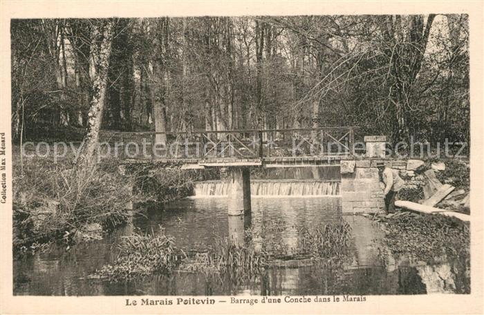 Marais Poitevin Barrage d’une Conche dans le Marais