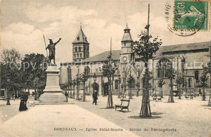 Bordeaux Eglise Saint Seurin Statue de Vercingetorix