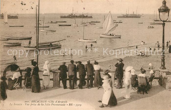 Arcachon Gironde Le Bassin Vue prise de la Jetee Promenade