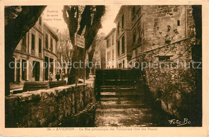 Avignon Vaucluse La Rue pittoresque des Teinturiers