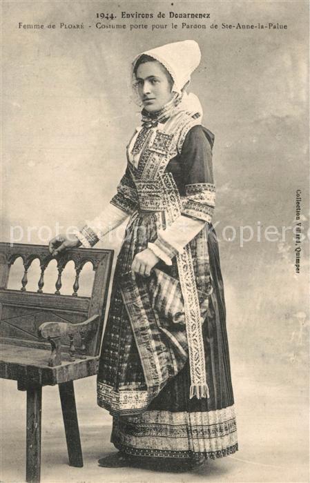 Ploare Une femme Costume porte pour le Pardon de Sainte Anne la Palue Trachten