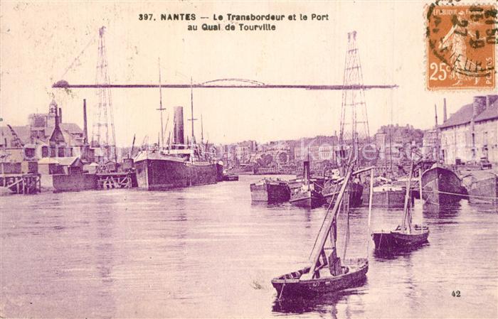 Nantes Loire Atlantique Transbordeur et le Port au Quai Tourville Bateaux