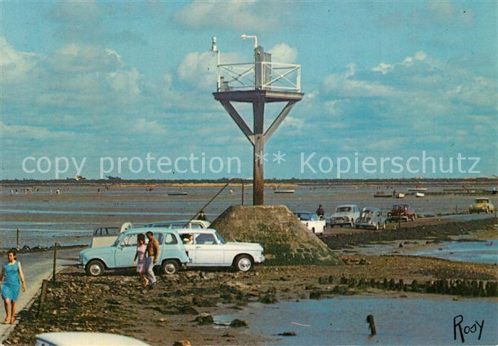 Ile de Noirmoutier Passage du Gois près d une balise