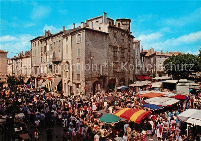 Aubenas Jour de Marché sur la Place du Chateau Collection Couleurs et Lumière de