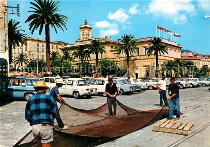 Ajaccio Pêcheurs devant l Hôtel de Ville