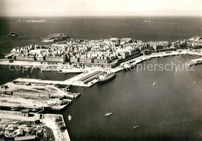 Saint-Malo 35 Les bassins et la ville close vue aérienne