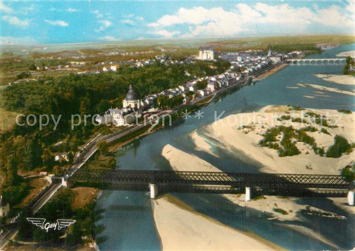 Saumur Les ponts sur la Loire vue aérienne