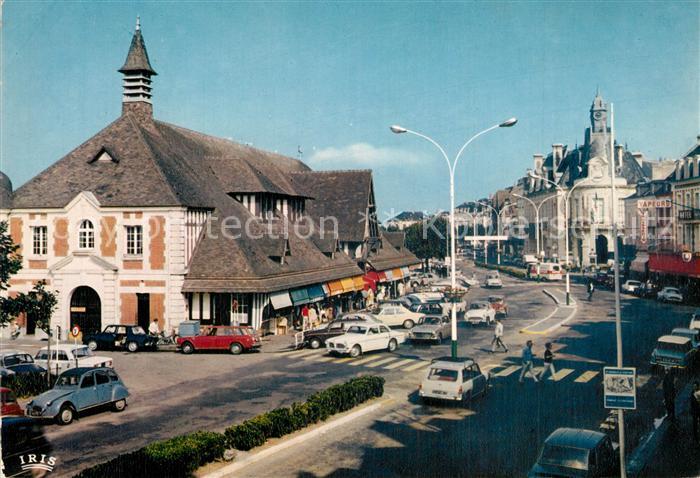 Trouville-Deauville La Poissonnerie et le quai F Moureaux