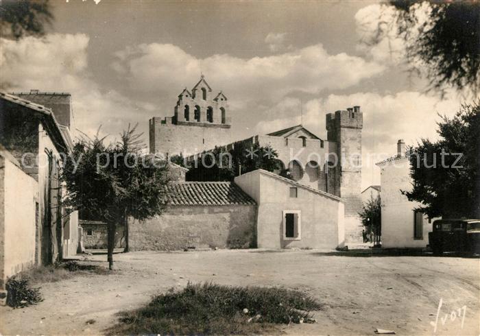 Saintes-Maries-de-la-Mer Eglise fortifiee facade nord ouest