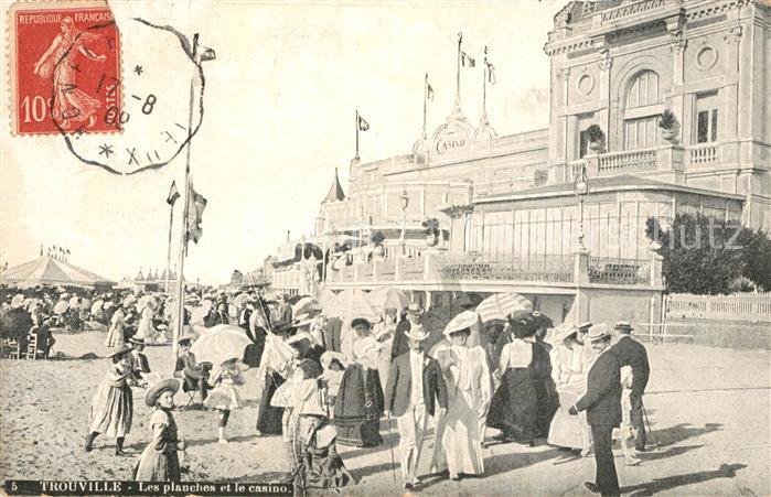 Trouville-Deauville Les planches et le casino
