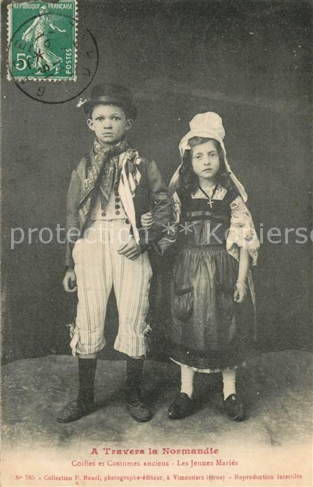 Normandie Region Coiffes et Costumes anciens Les Jeunes