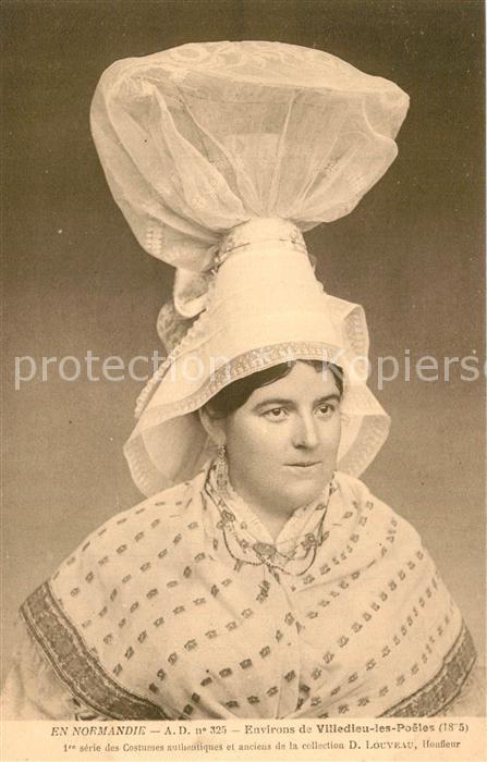 Villedieu-les-Poeles Normandie Costumes