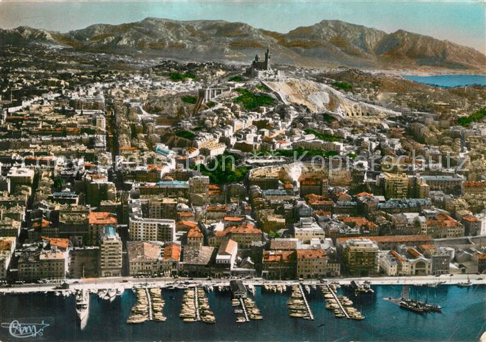 Marseille Bouches-du-Rhone Vue aerienne sur le Vieux Fort le quai Rive Neuve dan