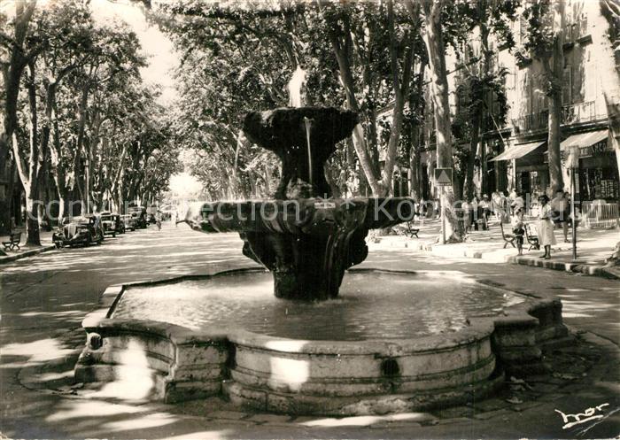 Aix-en-Provence Cours Mirabeau Fontaine des Neuf Canons
