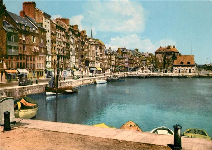 Honfleur Le Vieux Bassin Quai Ste Catherine et la Lieutenance
