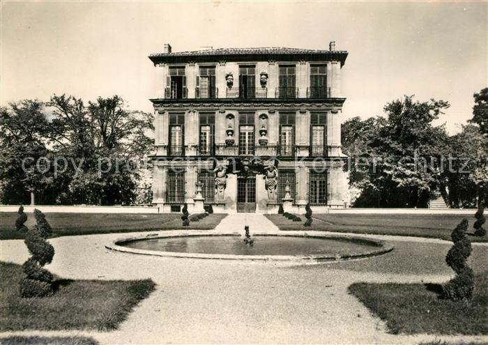 Aix-en-Provence Pavillon de Vendome Facade principale et jardin a la Francaise