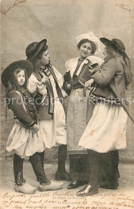 Bretagne Region La Danse en Bretagne Bal a quatre Costumes Trachten
