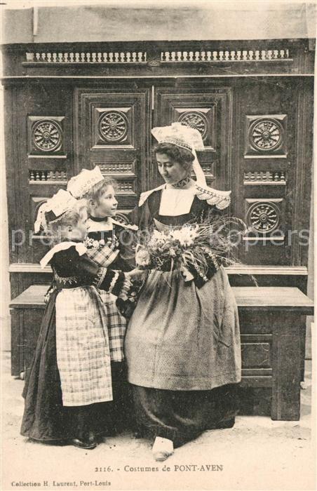 Pont-Aven Costumes Trachten