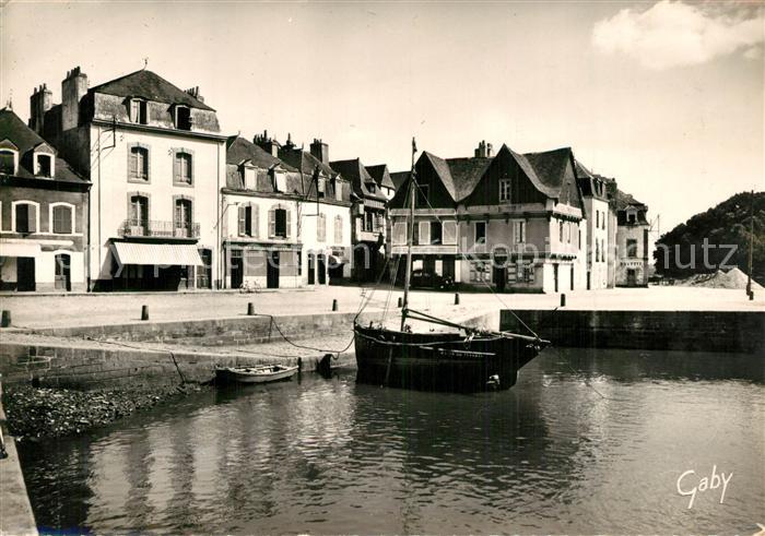 Saint Goustan Place Saint Sauveur