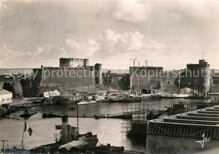 Brest 29 Chateau XVe siècle Remparts sur la Penfeld