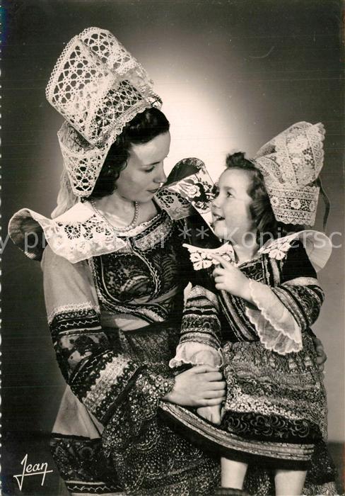 Pont-Aven Costumes de la région Trachten