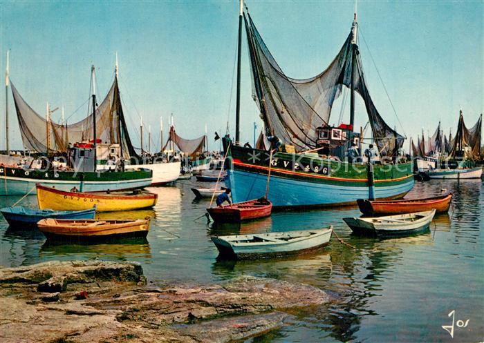 Lesconil Plobannalec Bateaux de pêche dans le port