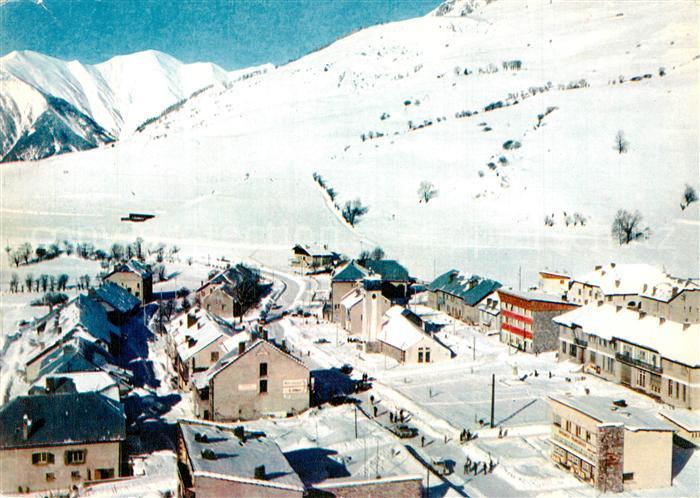 Larche Alpes-de-Haute-Provence Vue aérienne dans la Rochaille Alpes en hiver