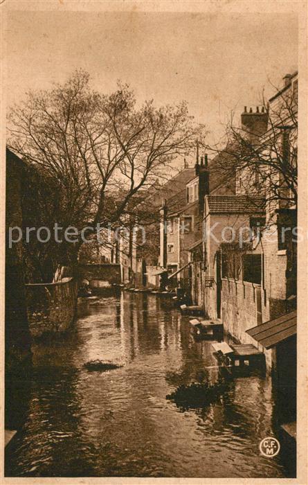 Montargis Loiret Rue sur l'eau