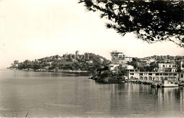 Saint-Jean-Cap-Ferrat Le port et la pointe St Hospice