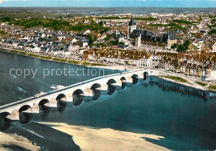 Gien 45 Vue generale aerienne