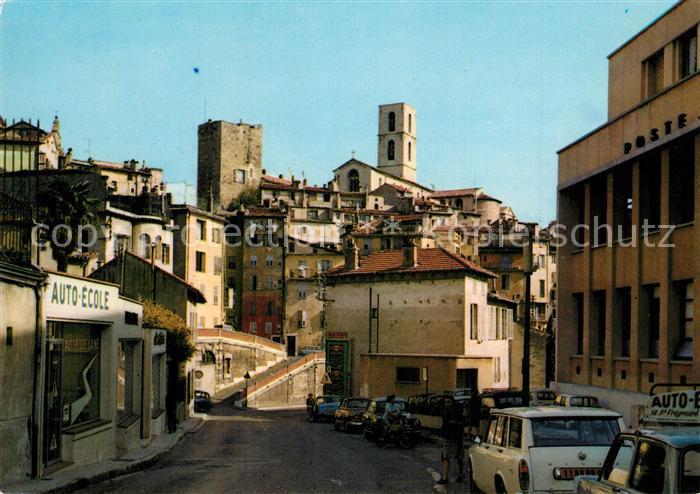 Grasse Alpes Maritimes La Vieille Ville dominee par la Cathedr
