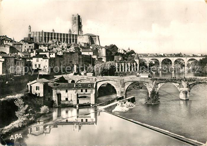 Albi Tarn Vue sur le Tarn et la Basilique Ste Cec